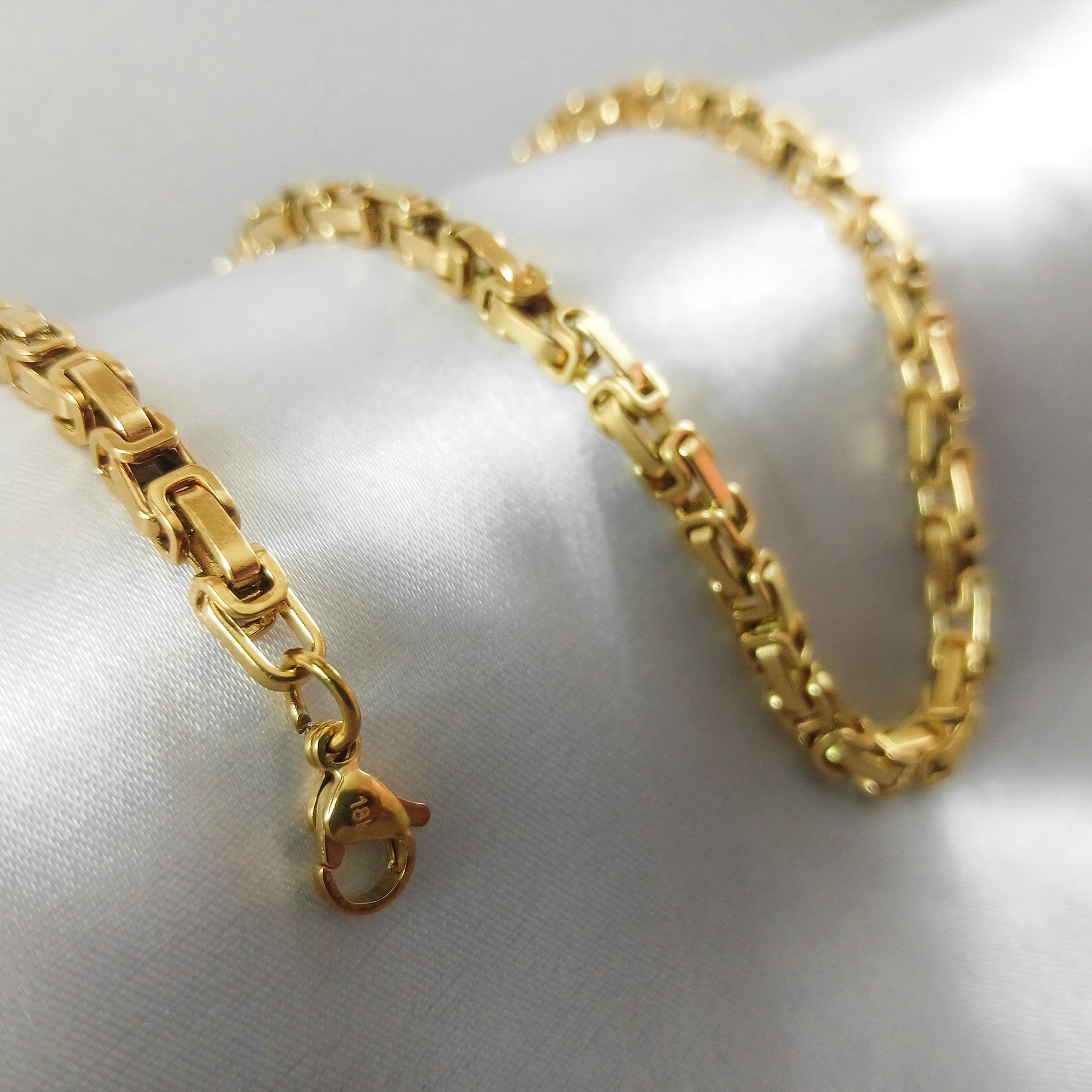 Cadena Rustica en Oro Laminado 18K Mujer