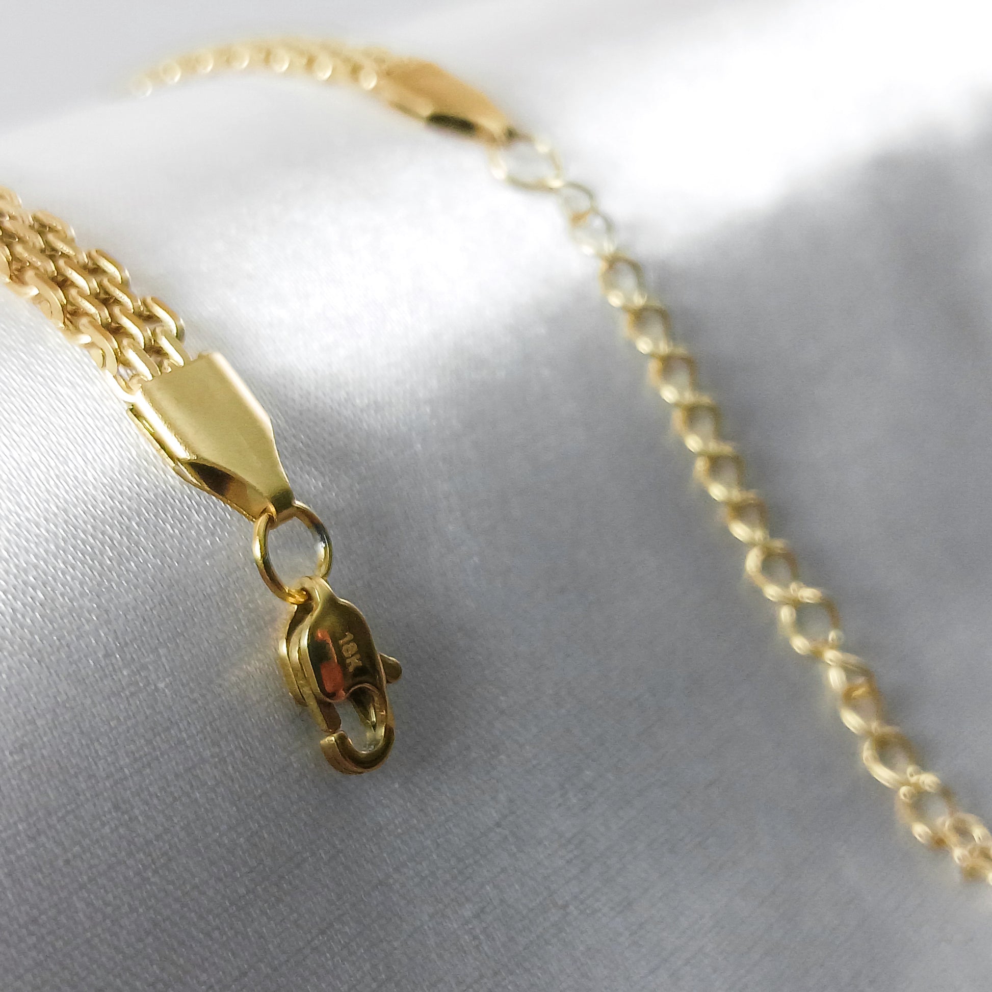Pulso Chinesca en Oro Laminado 18K Mujer