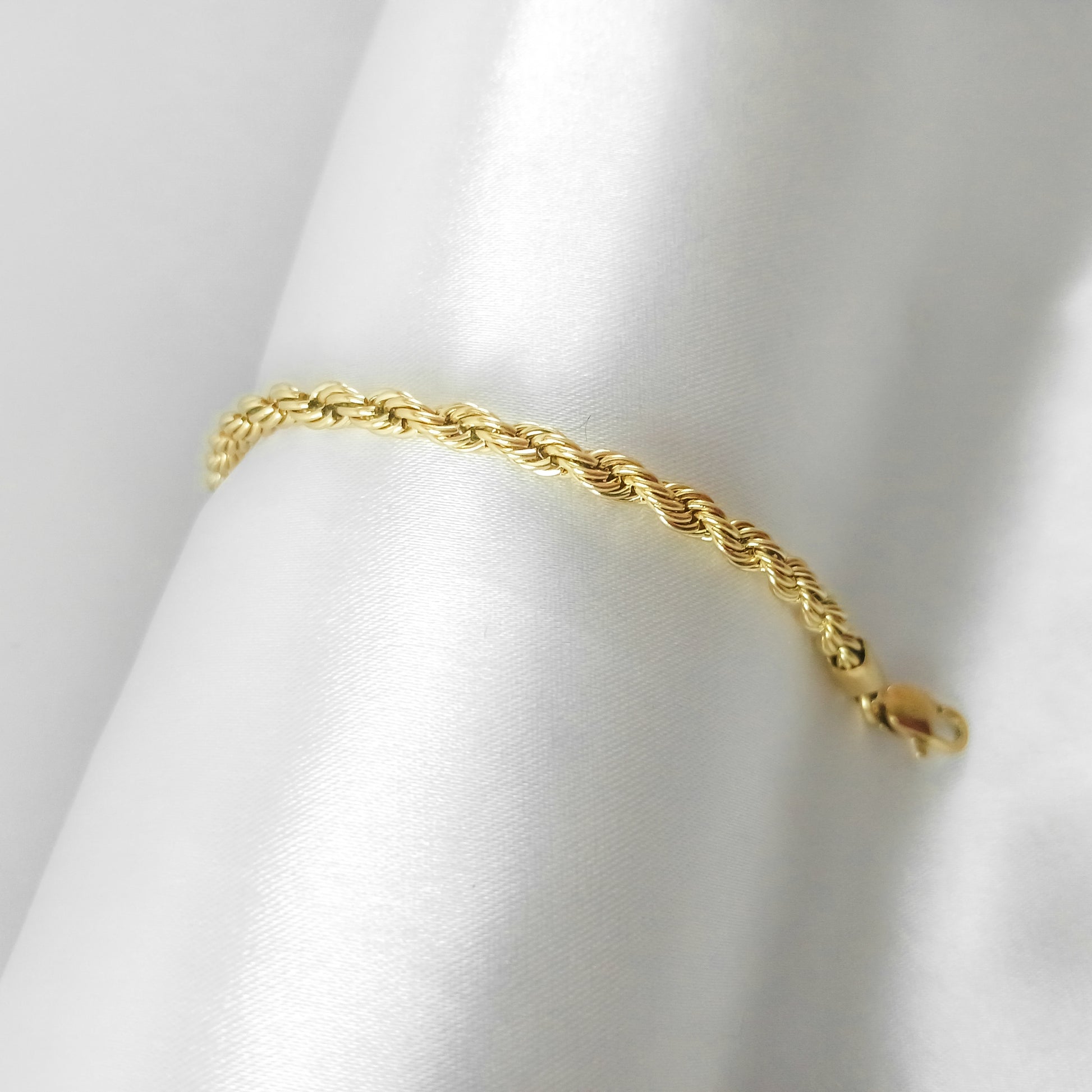 Pulso Lazo en Oro Laminado 18K Mujer