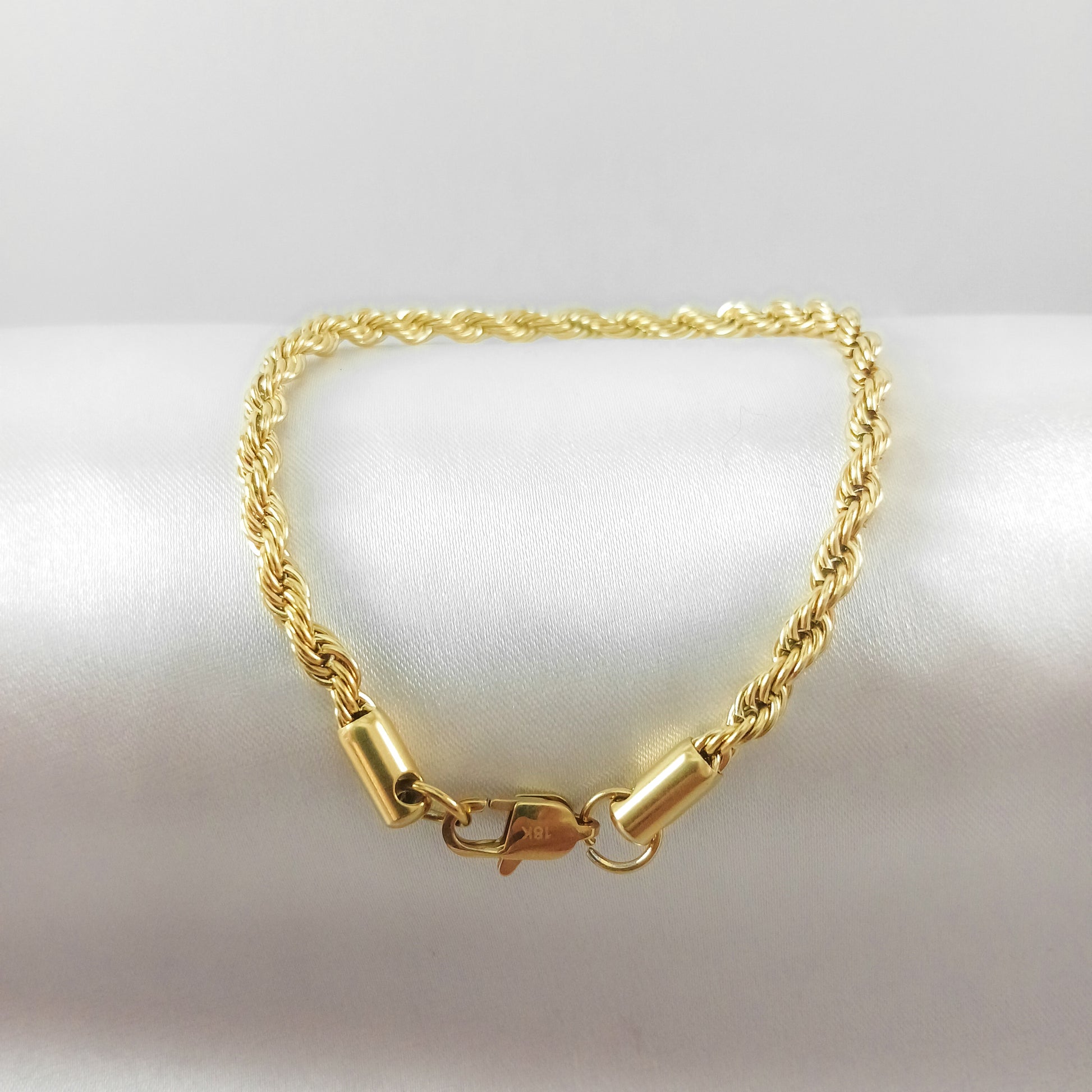 Pulso Lazo en Oro Laminado 18K Mujer