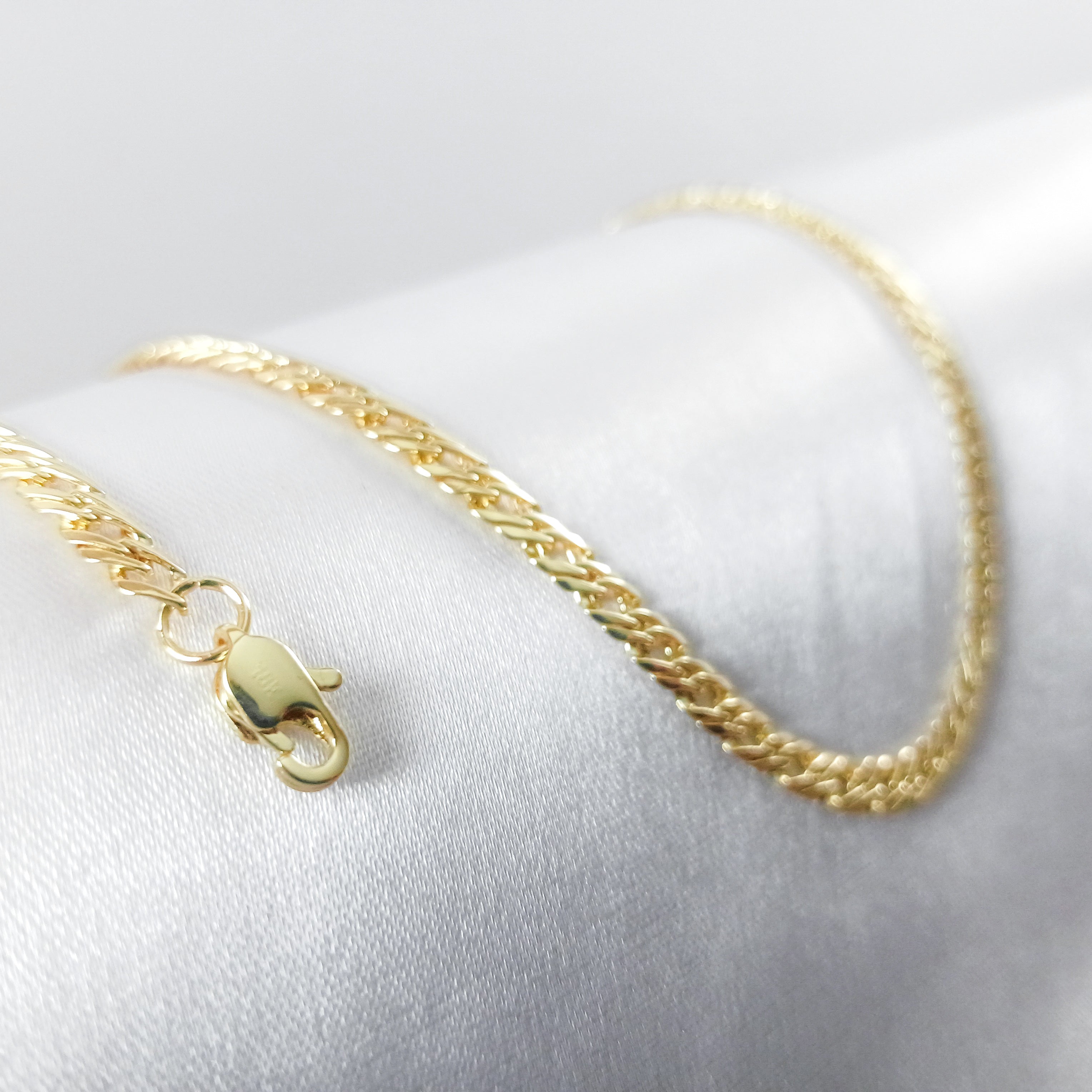 Cadena Entrelazada en Oro Laminado 18K Hombre