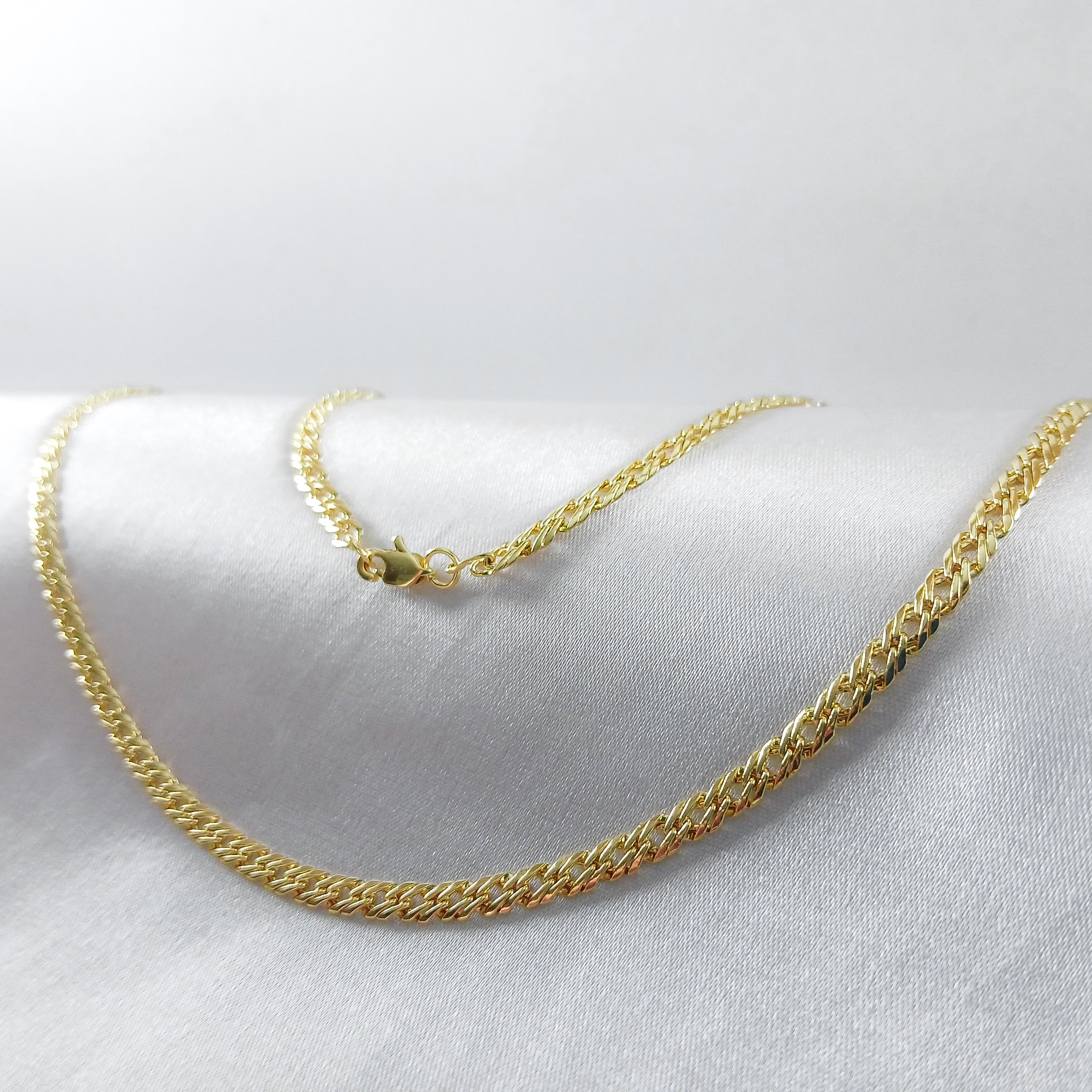 Cadena Entrelazada en Oro Laminado 18K Hombre