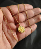 Cadena Cubana 65CM y dije San Benito Oro Laminado 18K